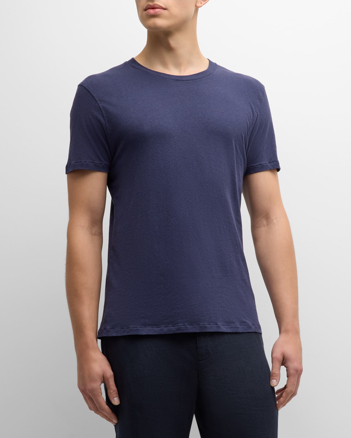 Shop Frescobol Carioca Men's Lucio Cotton-linen Crewneck T-shirt In 18 Midnight Blue