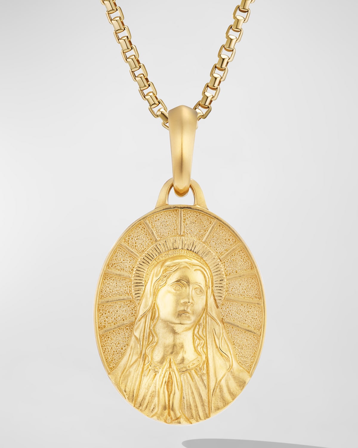 Men's Mary Pendant in 18K Gold, 30mm