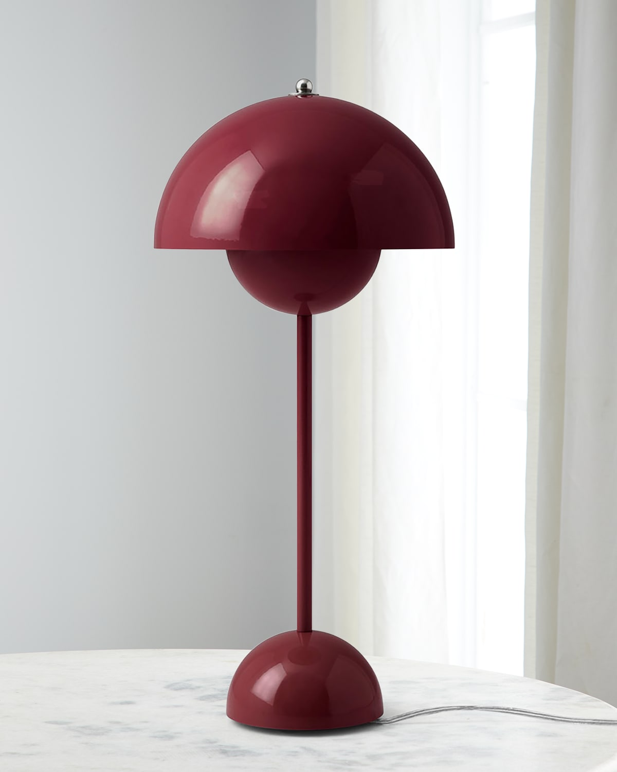 Tradition Flower Pot Table Lamp Vp3 In Dark Plum