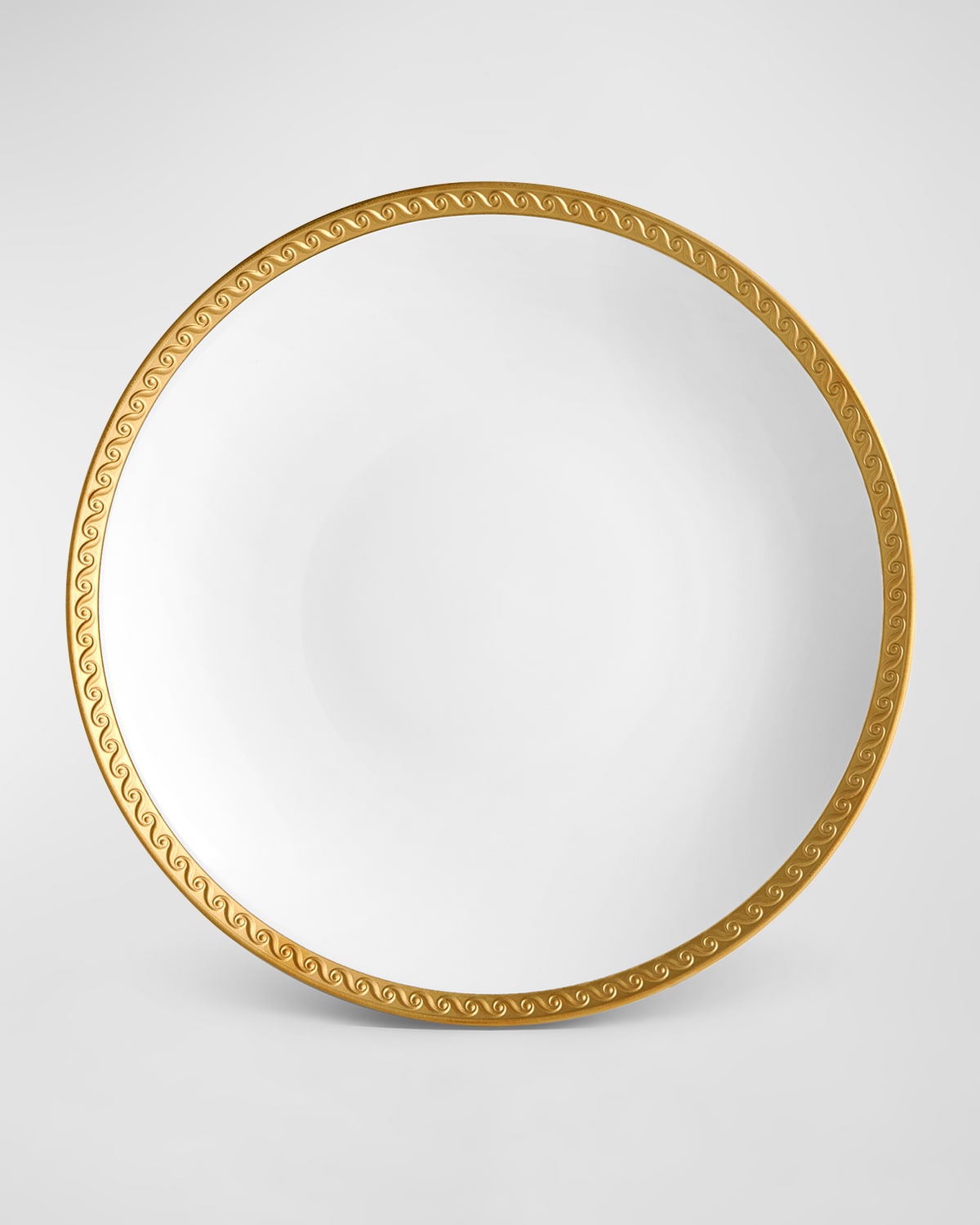 L'objet Neptune 24k Gold-rimmed Charger In White/gold