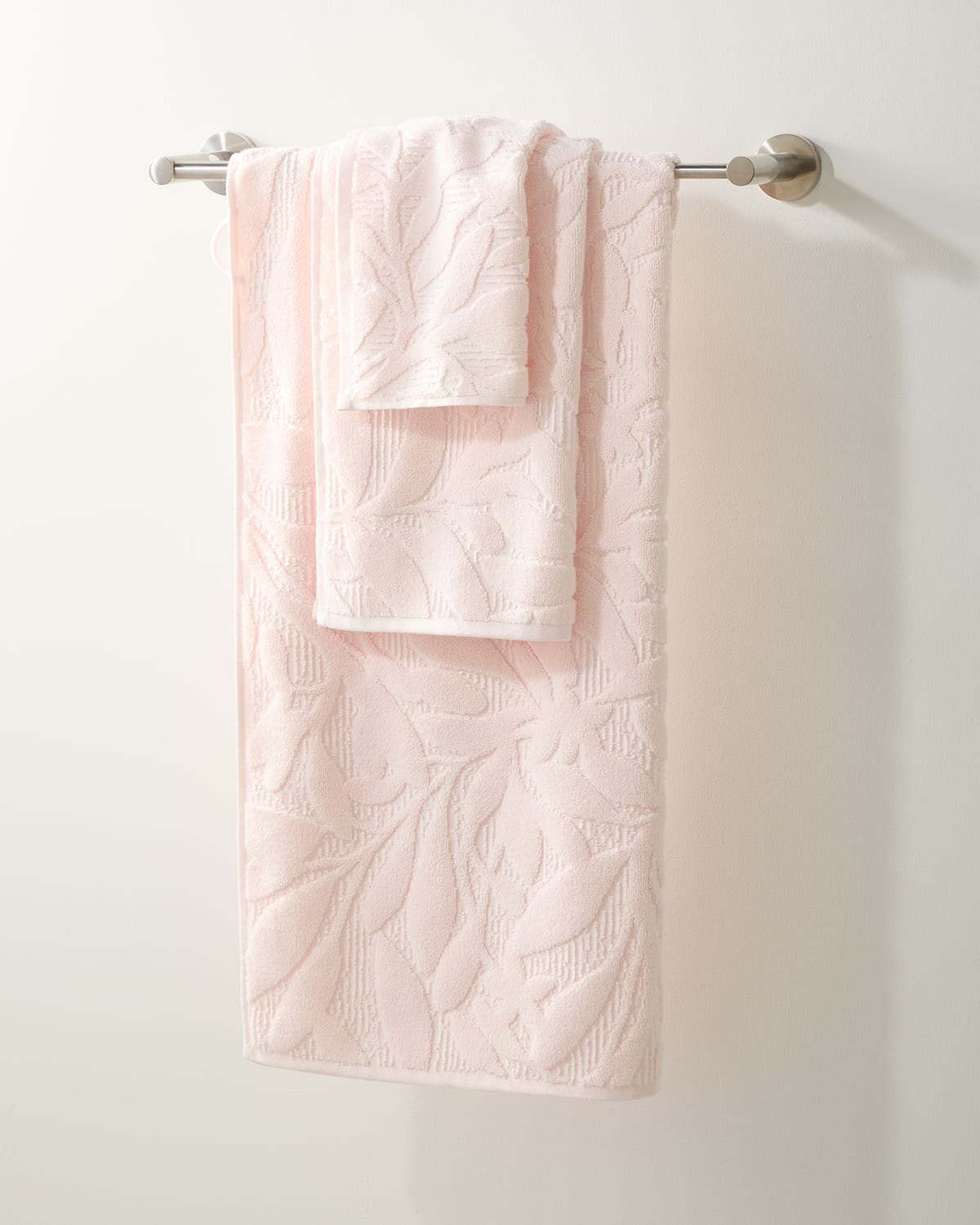 Kassatex Esme Bath Towel In Magnolia