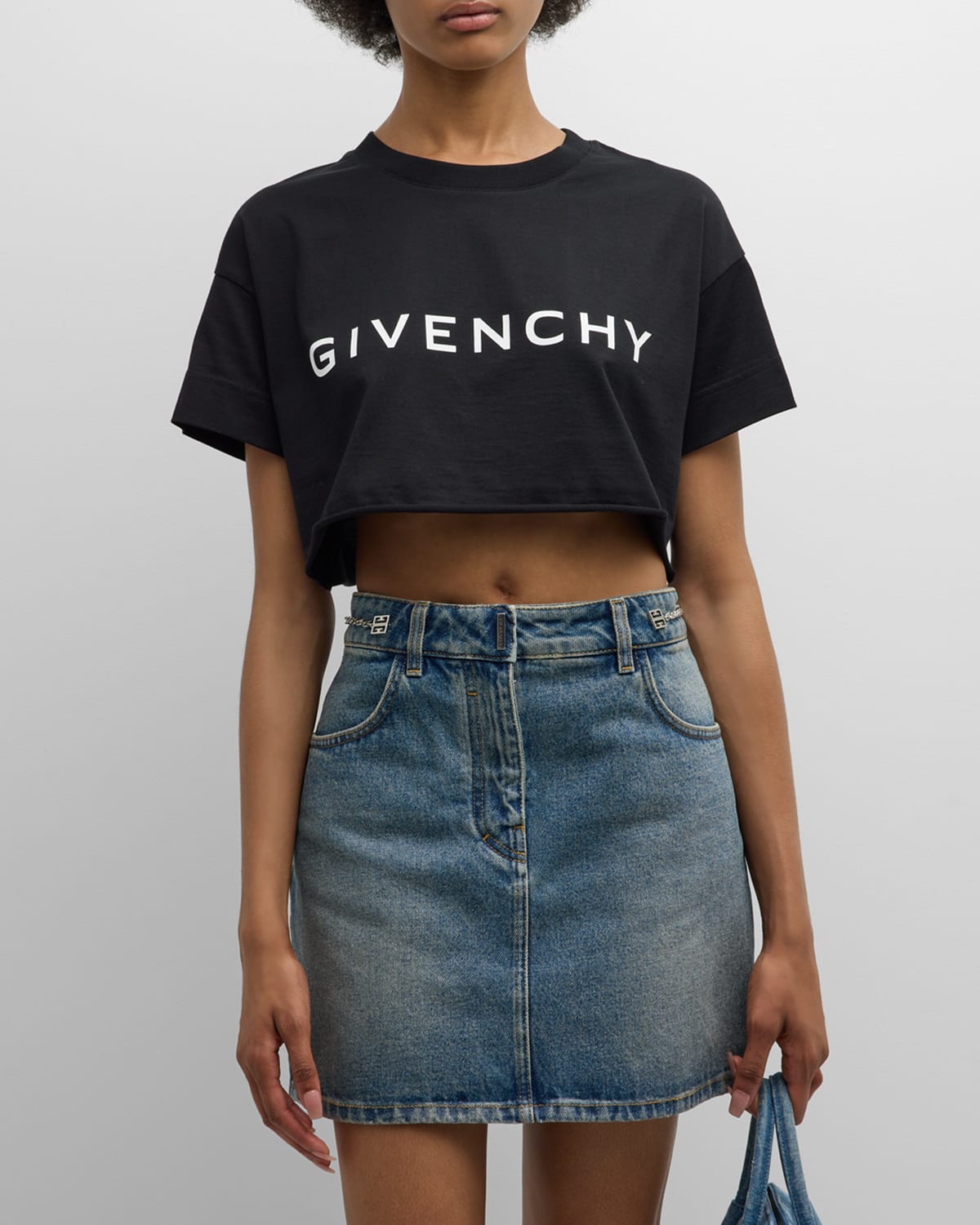 Shop Givenchy Logo Short-sleeve Crop T-shirt In Black