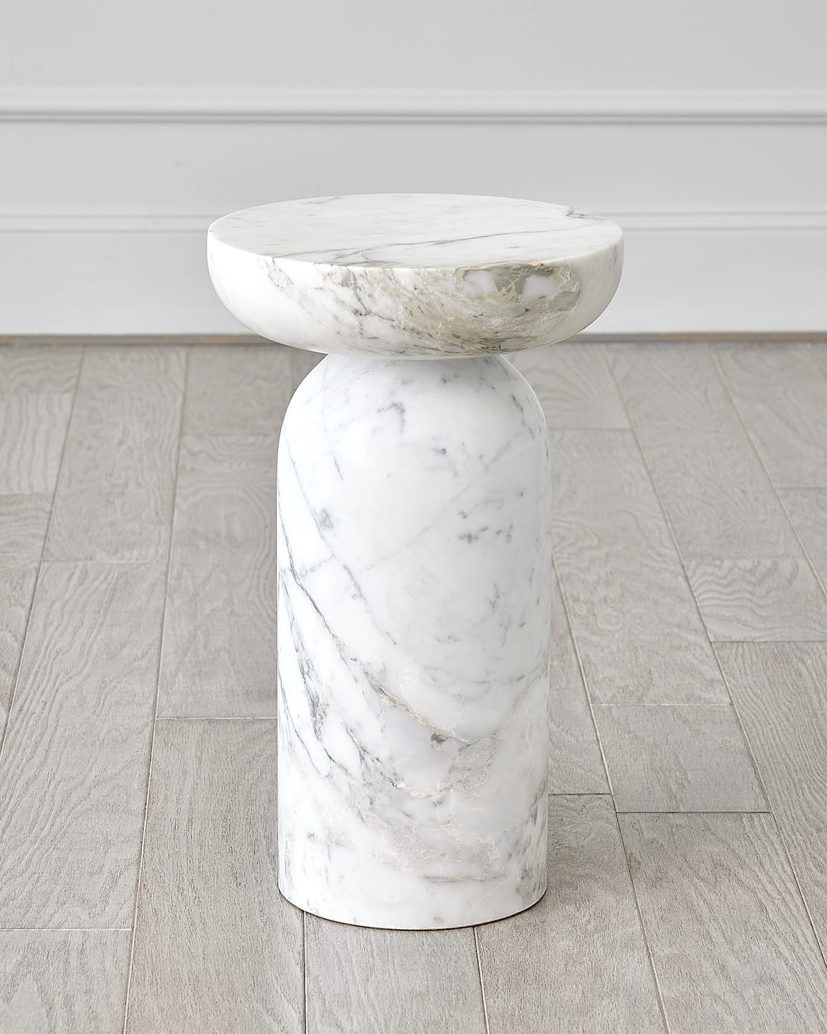 Global Views Tumble Accent Table In White Marble