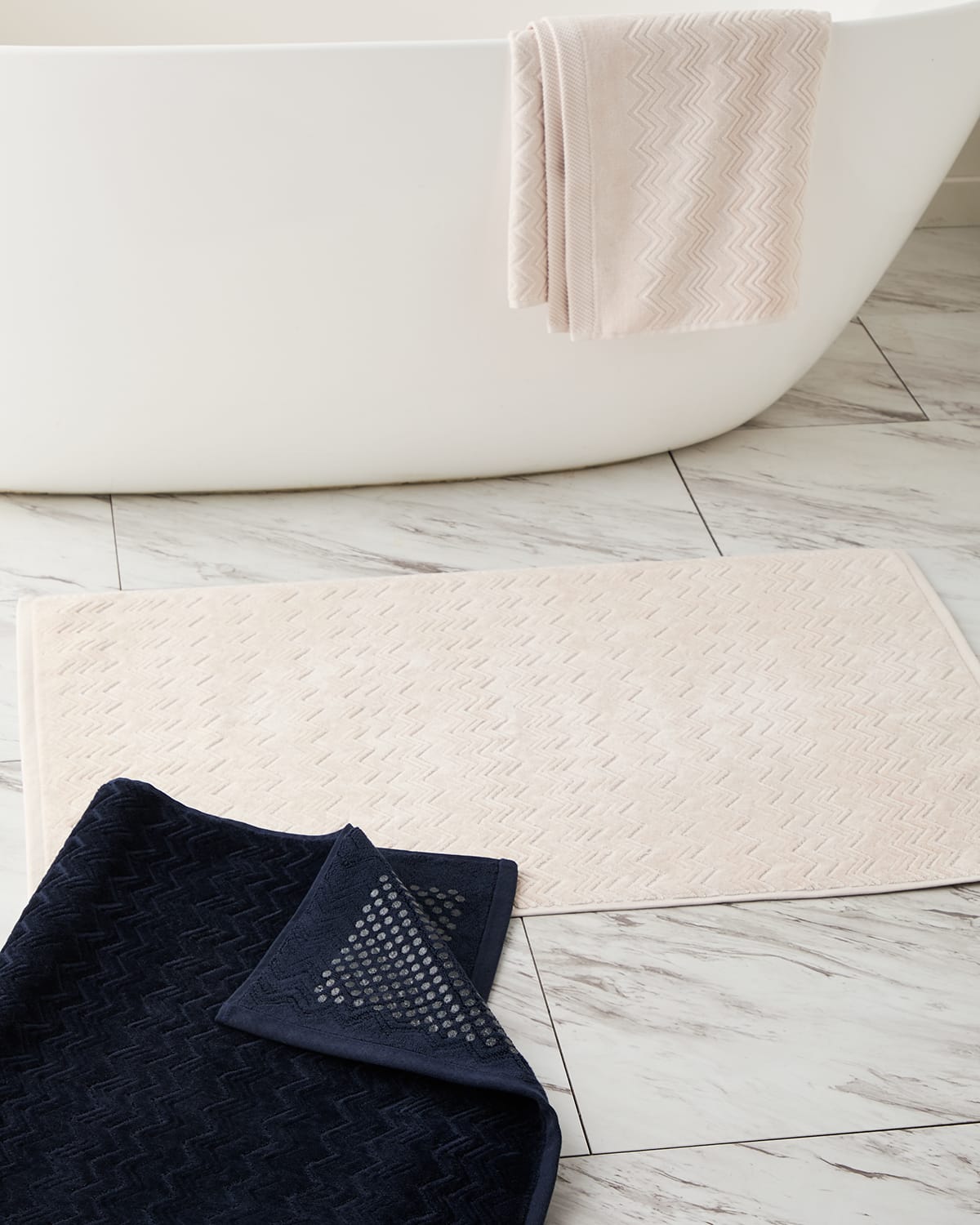 Missoni Chalk Bathroom Mat, 2' X 3' In Natural