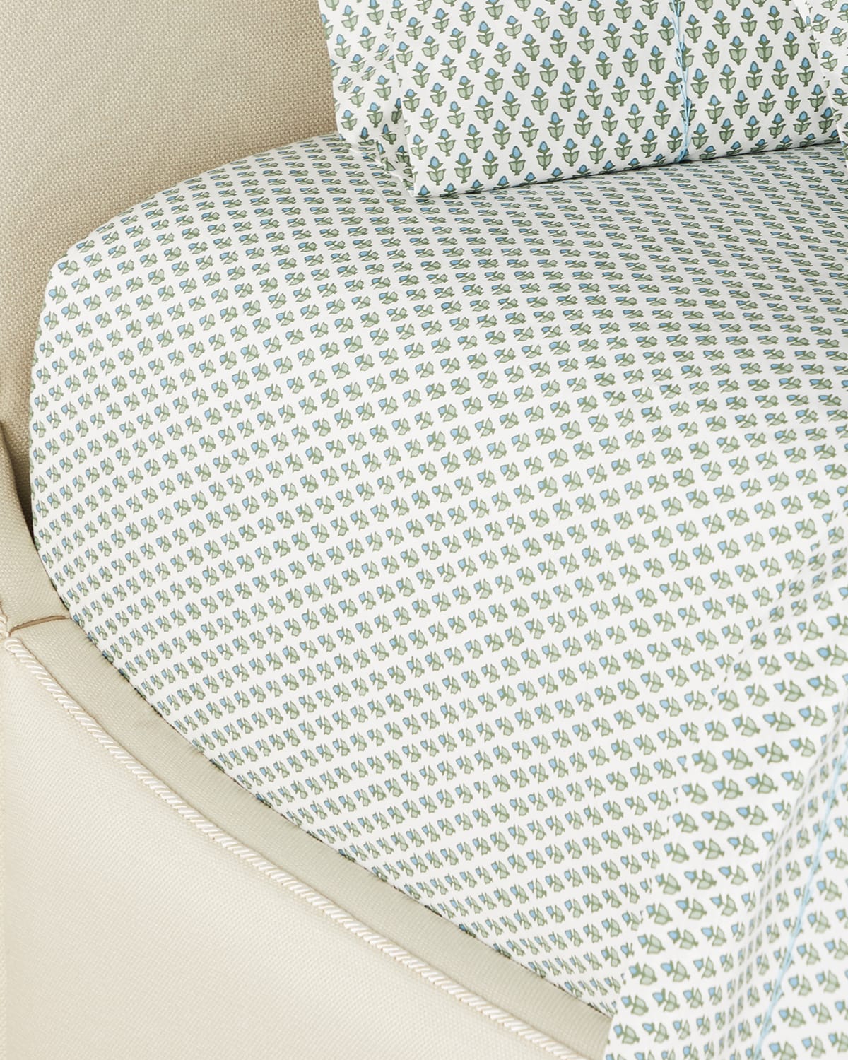 John Robshaw Cala Queen Fitted Sheet In Sage