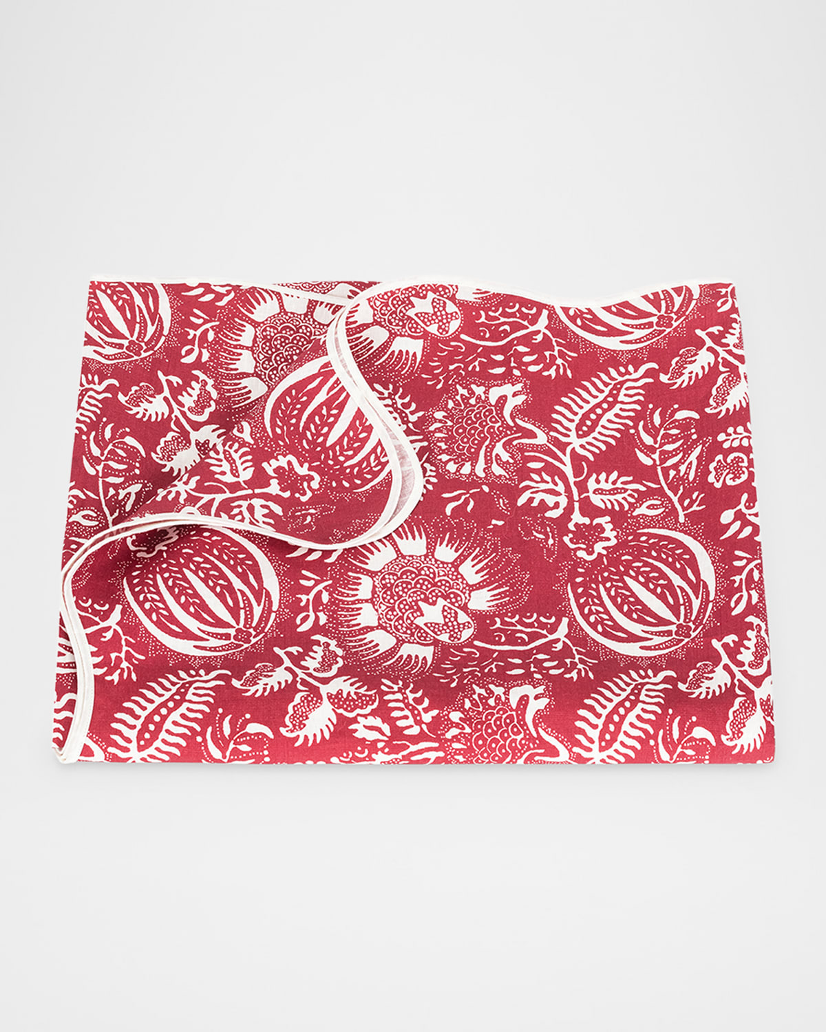 Matouk Schumacher Granada Tablecloth, 90" Round In Red