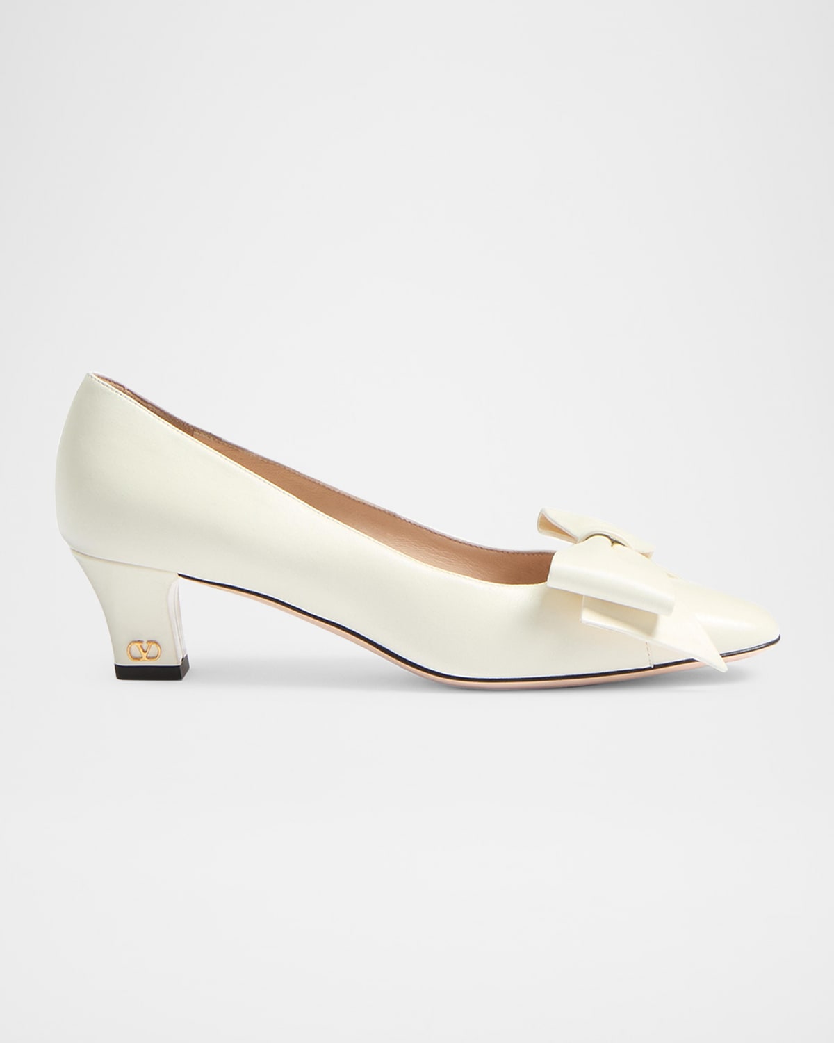 Shop Valentino Bowow Leather Pumps In Ivory