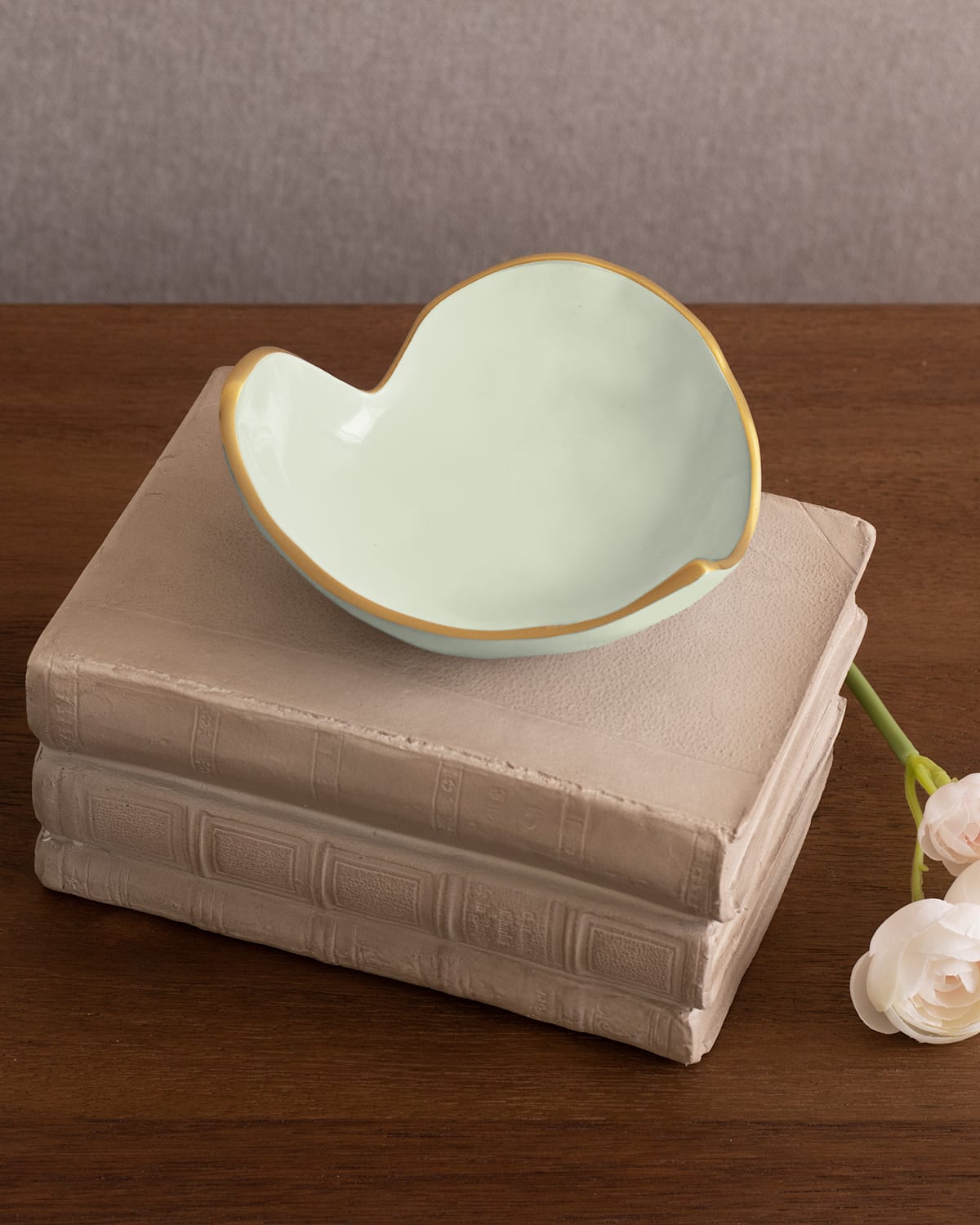 Beatriz Ball Encanto Soho Mini Heart Catchall In Pistachio