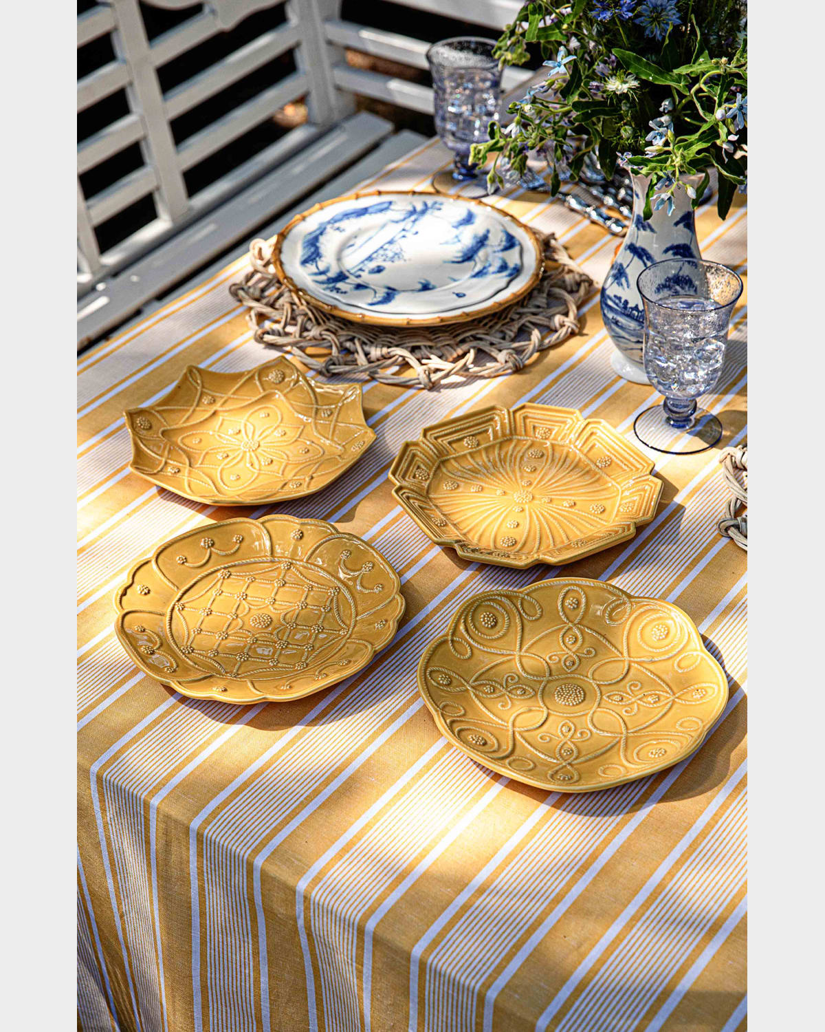 Juliska Jardins Du Monde Assorted Dessert/salad Plates, Set Of 4 In Daffodil