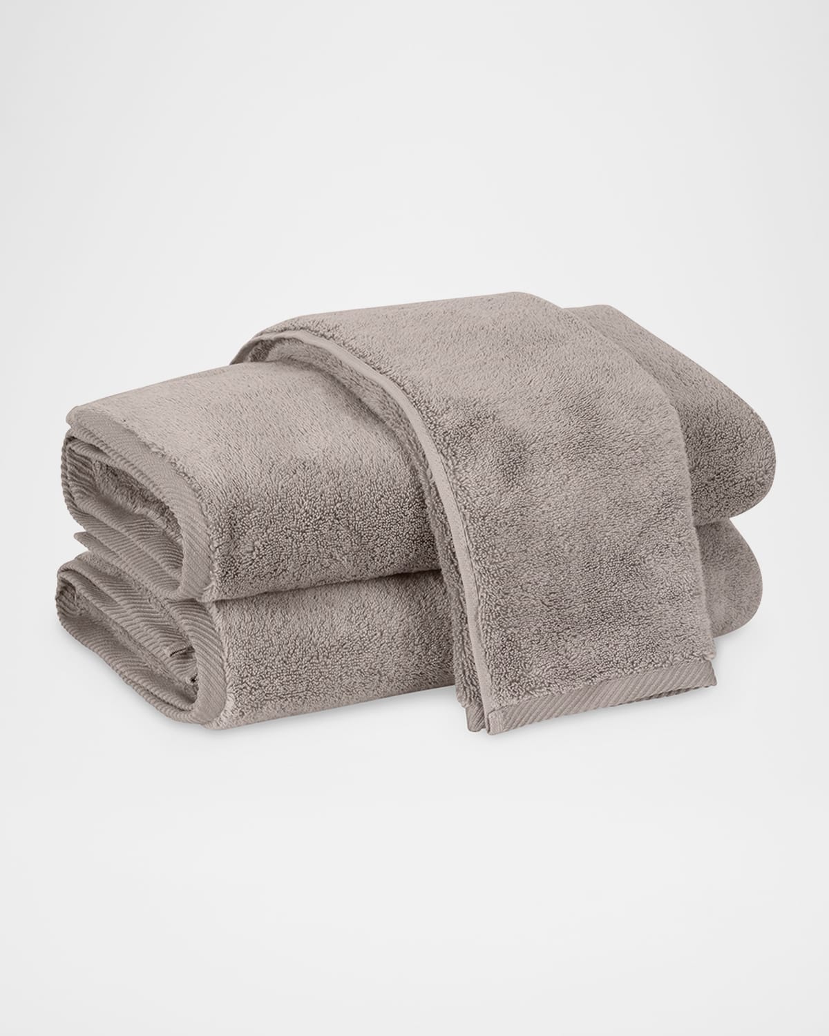 Matouk Milagro Hand Towel In Platinum