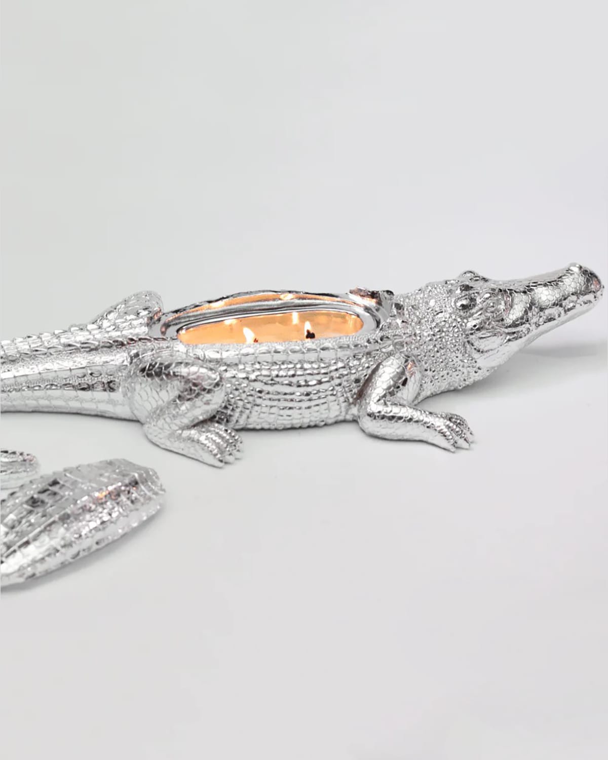 Thompson Ferrier Silvertone Grand Alligator Candle, 14 Oz. In French Gardenia