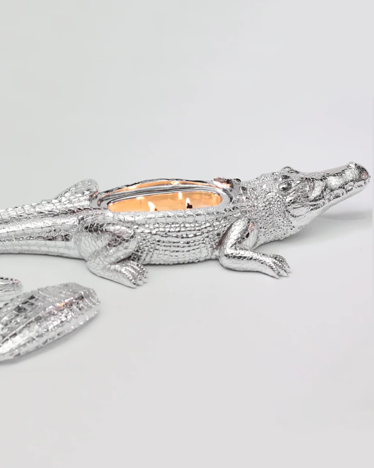 Thompson Ferrier Silvertone Grand Alligator Candle, 14 Oz. In Midnight Orchid