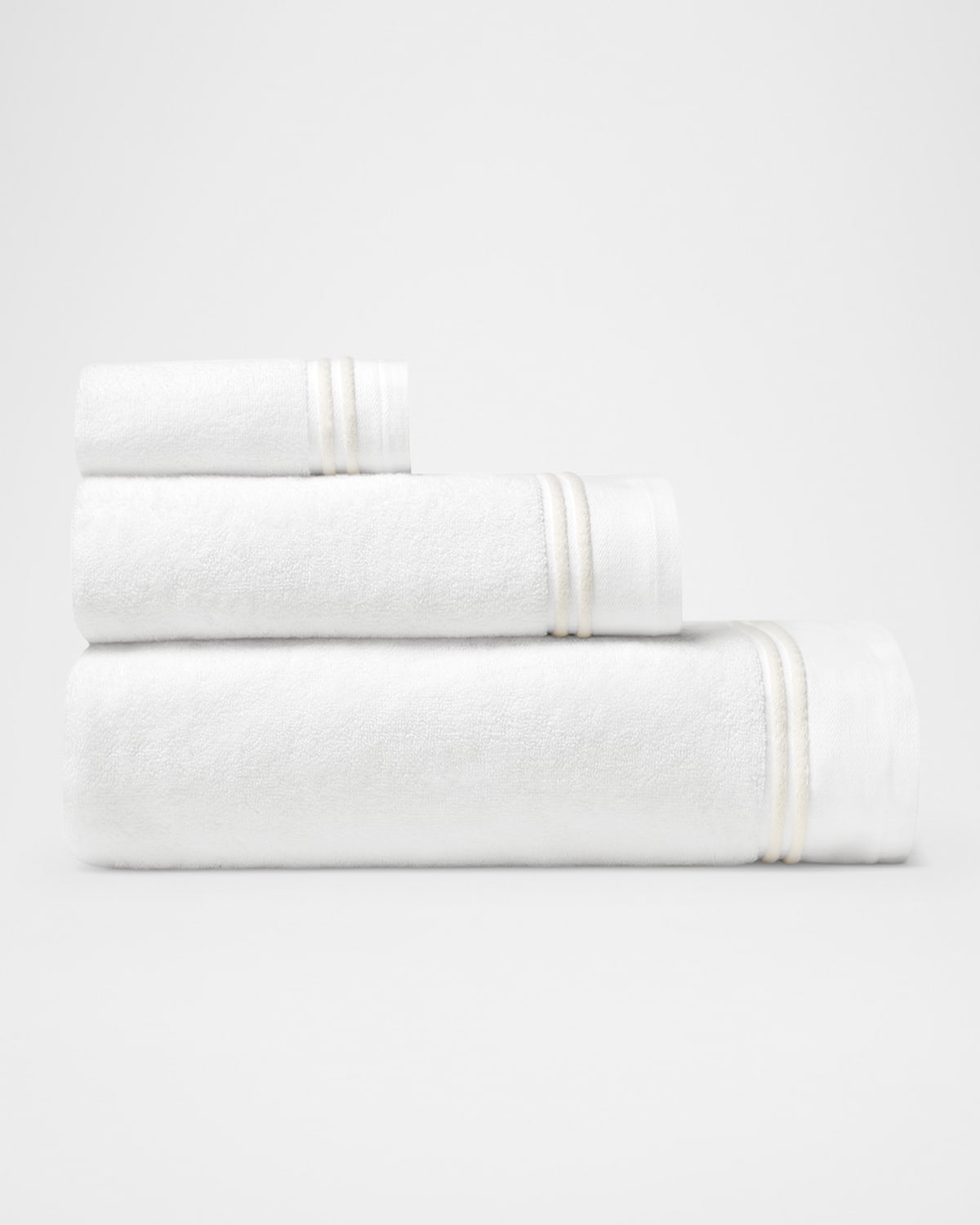 Sferra Aura Nuova Cotton Terry Bath Sheet In White/ivory