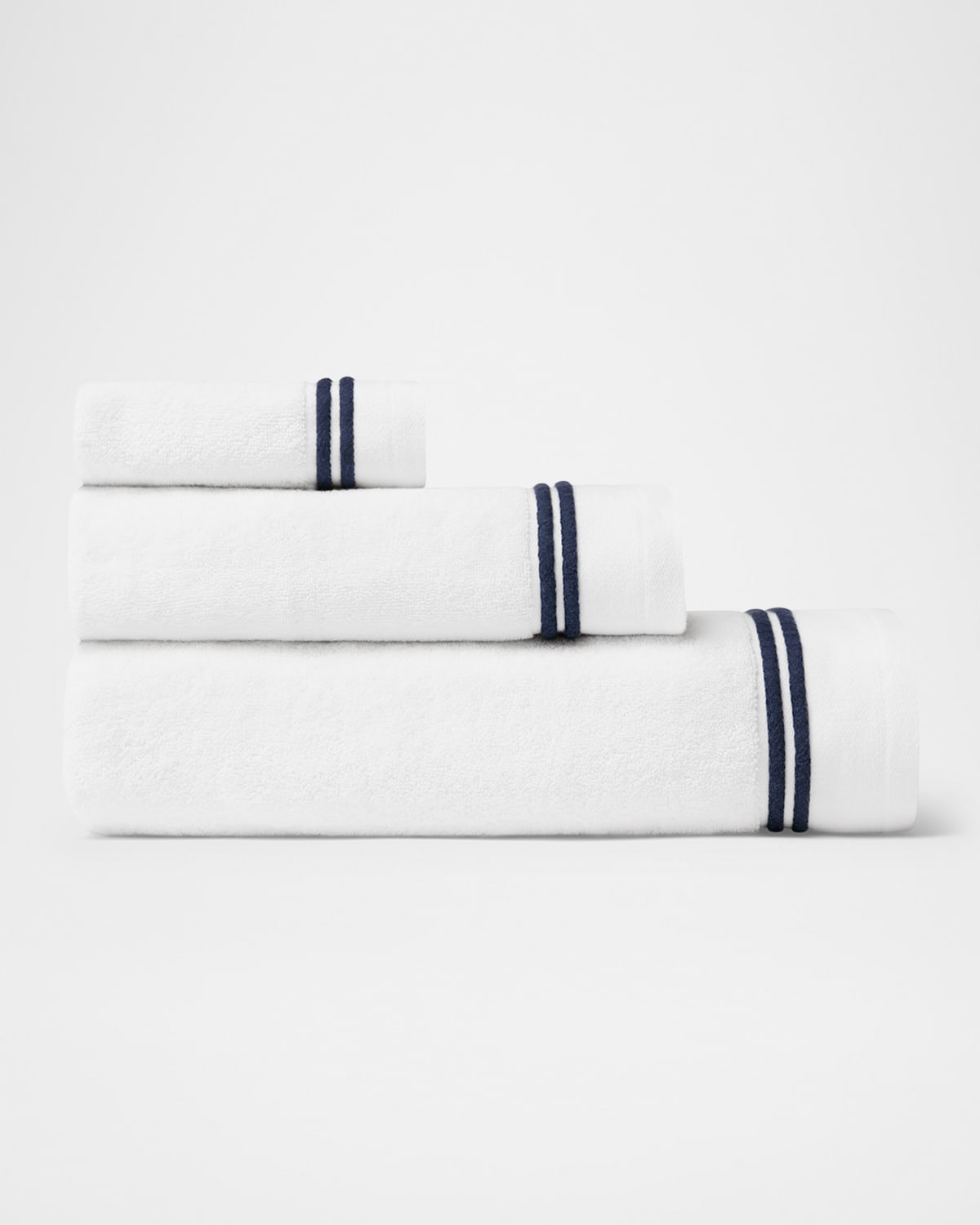 Sferra Aura Nuova Combed Cotton Bath Towel In White/navy