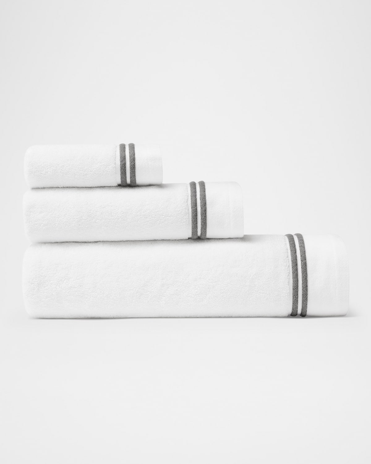 Sferra Aura Nuova Hand Towel In Wht/charcoal