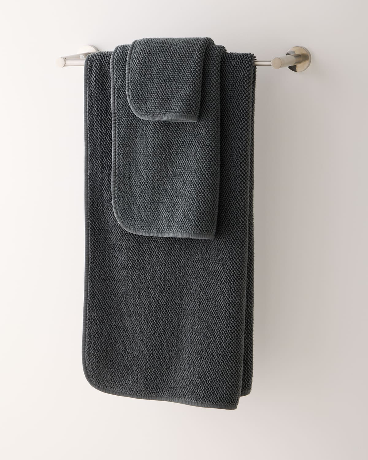 Graccioza Pearls Hand Towel In Storm