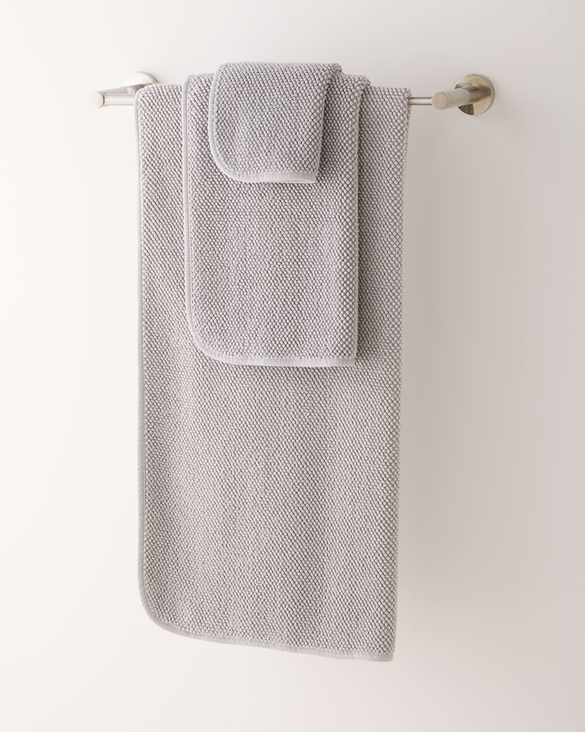 Graccioza Pearls Bath Towel In Silver