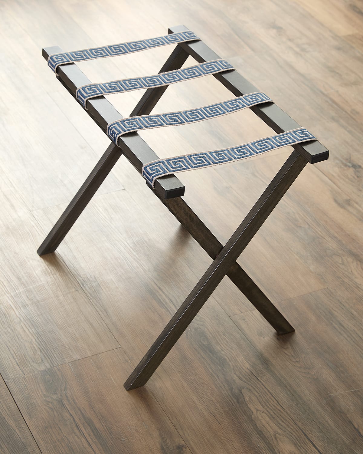 Gate House Furniture Greek Key Luggage Rack In Navy/dark Vintage Bark