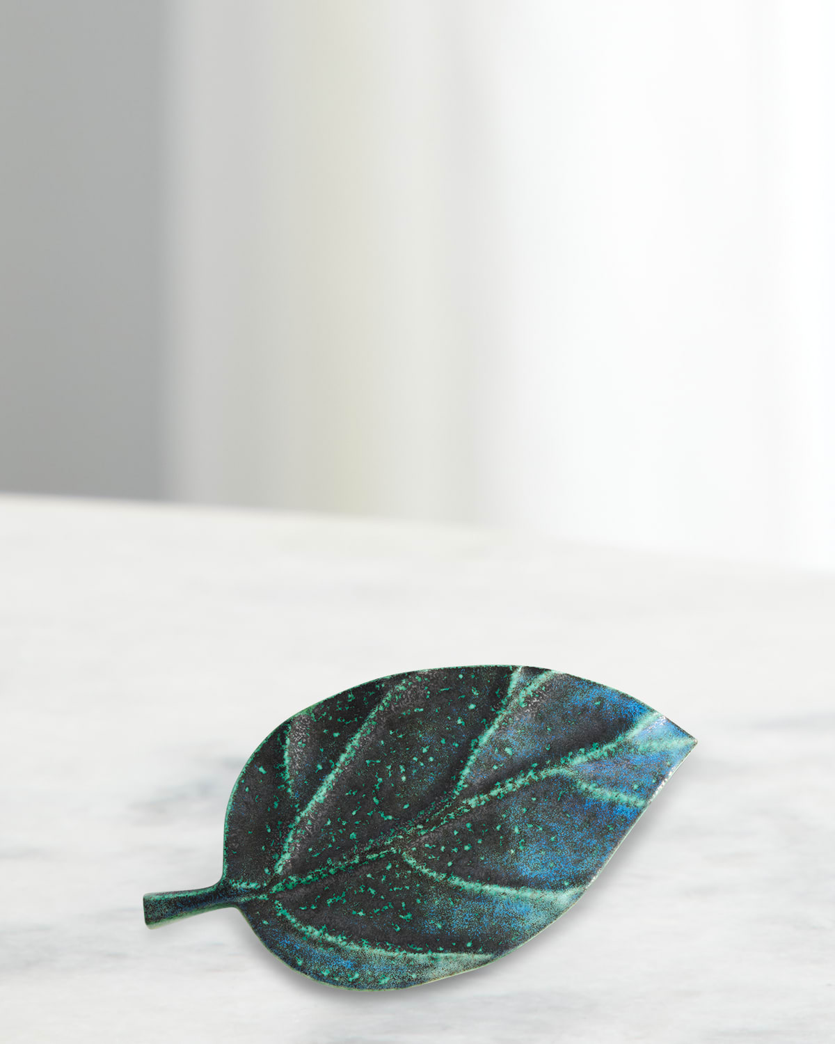 L'objet Cenote Medium Leaf Platter In Green