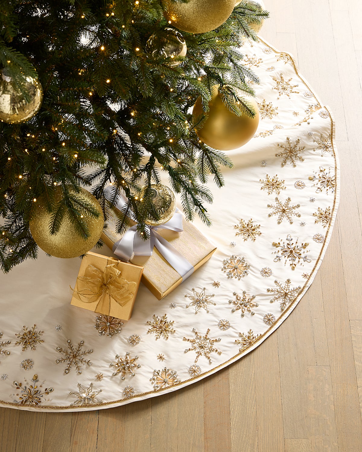 Neiman Marcus Beaded Silver And Gold Snowflake 54" Tree Skirt In White