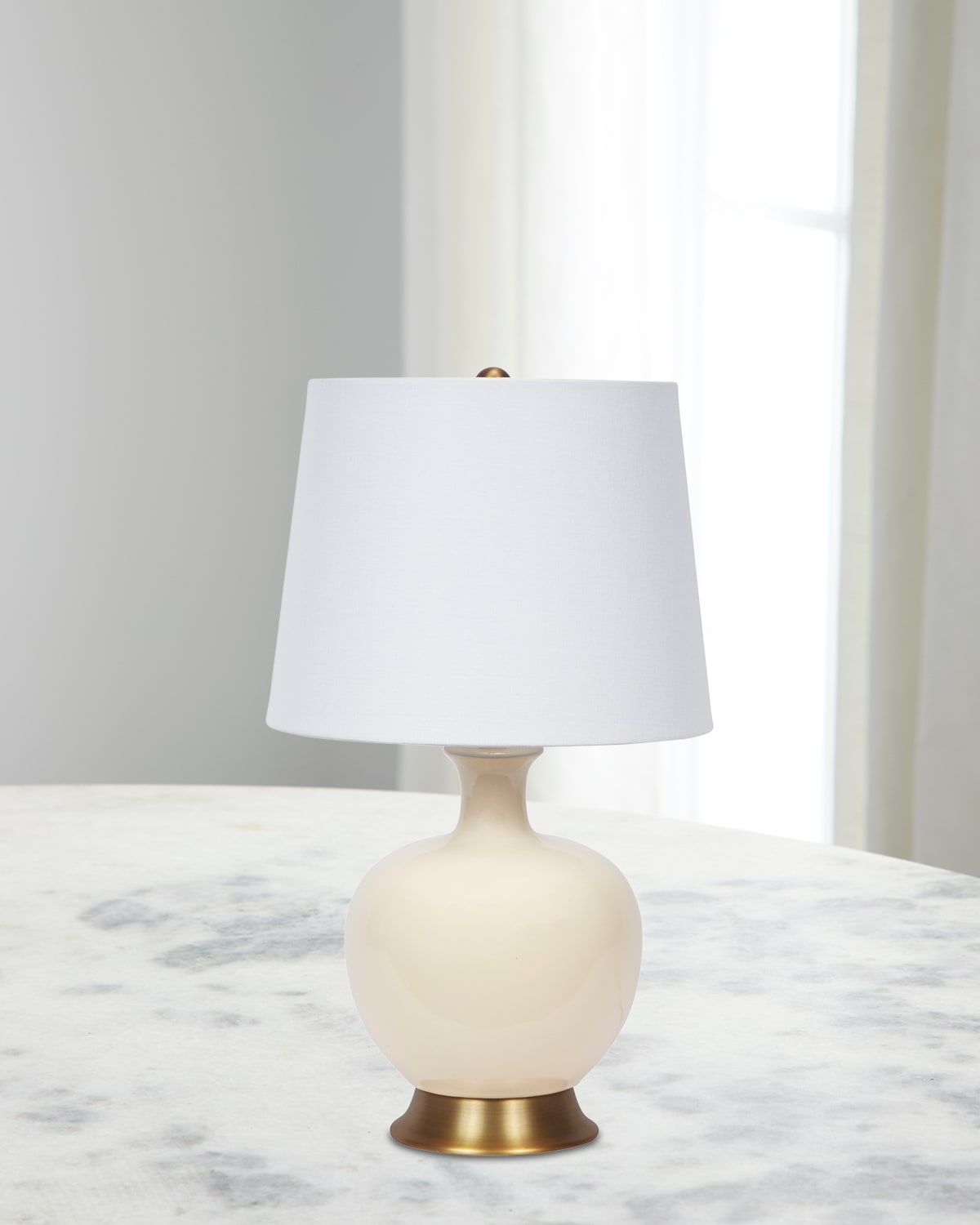 Old World Design Lila 18" Table Lamp In White