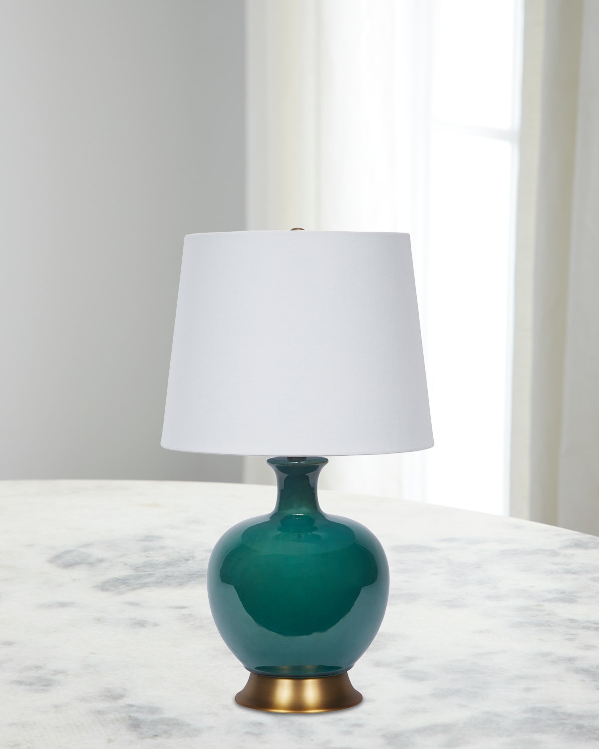 Old World Design Lila 18" Table Lamp In Green