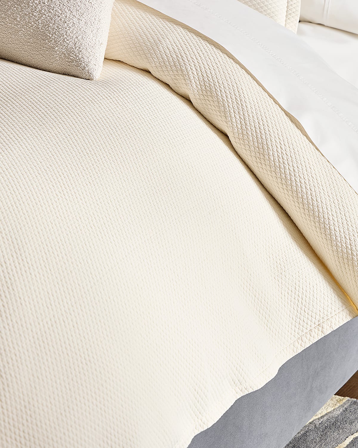 Tl At Home Blair Queen Coverlet