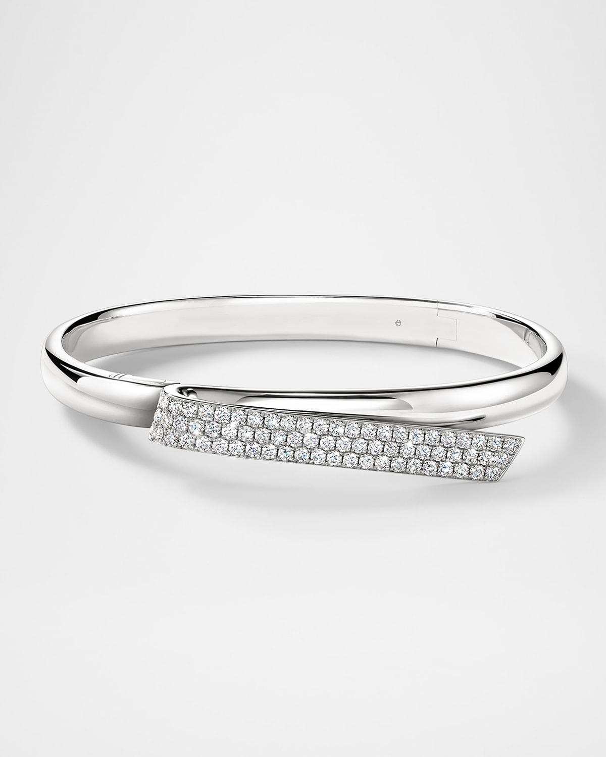 18K White Gold Inside Out Diamond Flip Bangle Bracelet