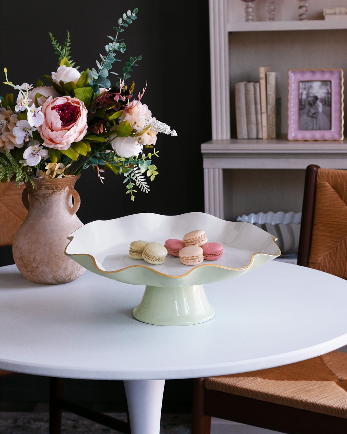 Beatriz Ball Encanto Carola Pedestal Cake Plate In Green