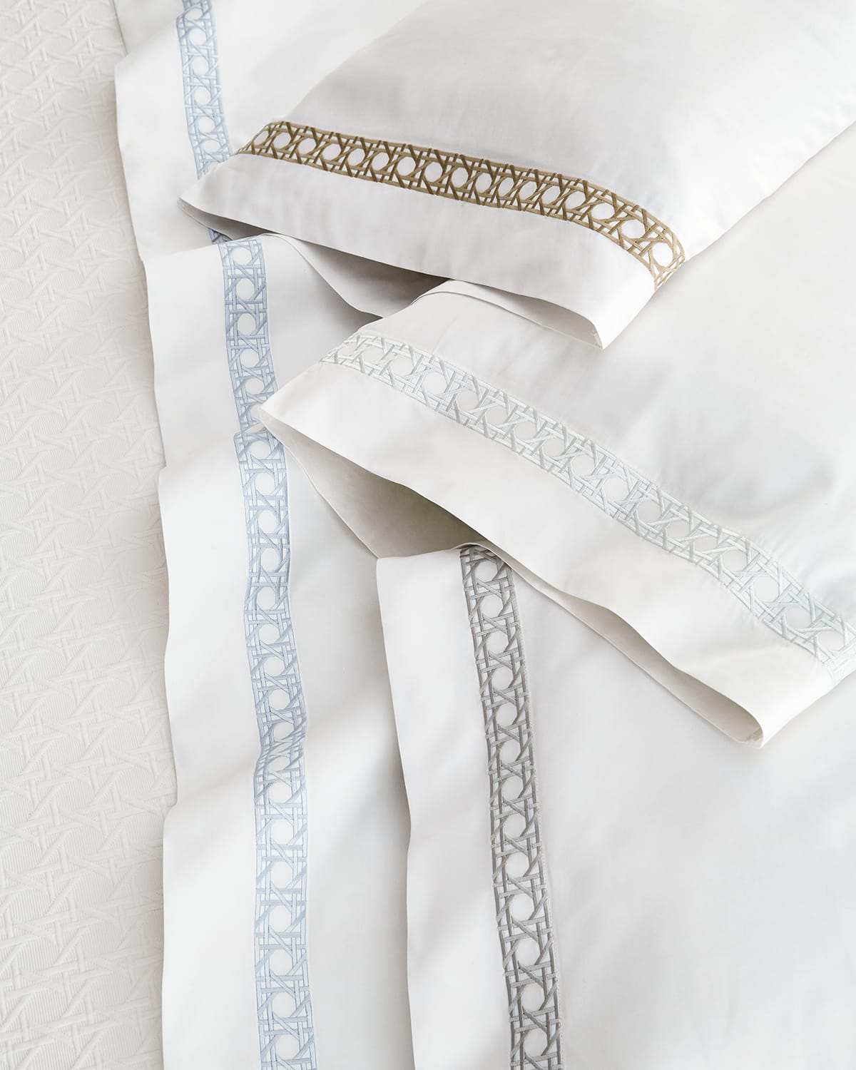 Sferra Cane Ii Embroidered Standard Pillowcase Pair In White