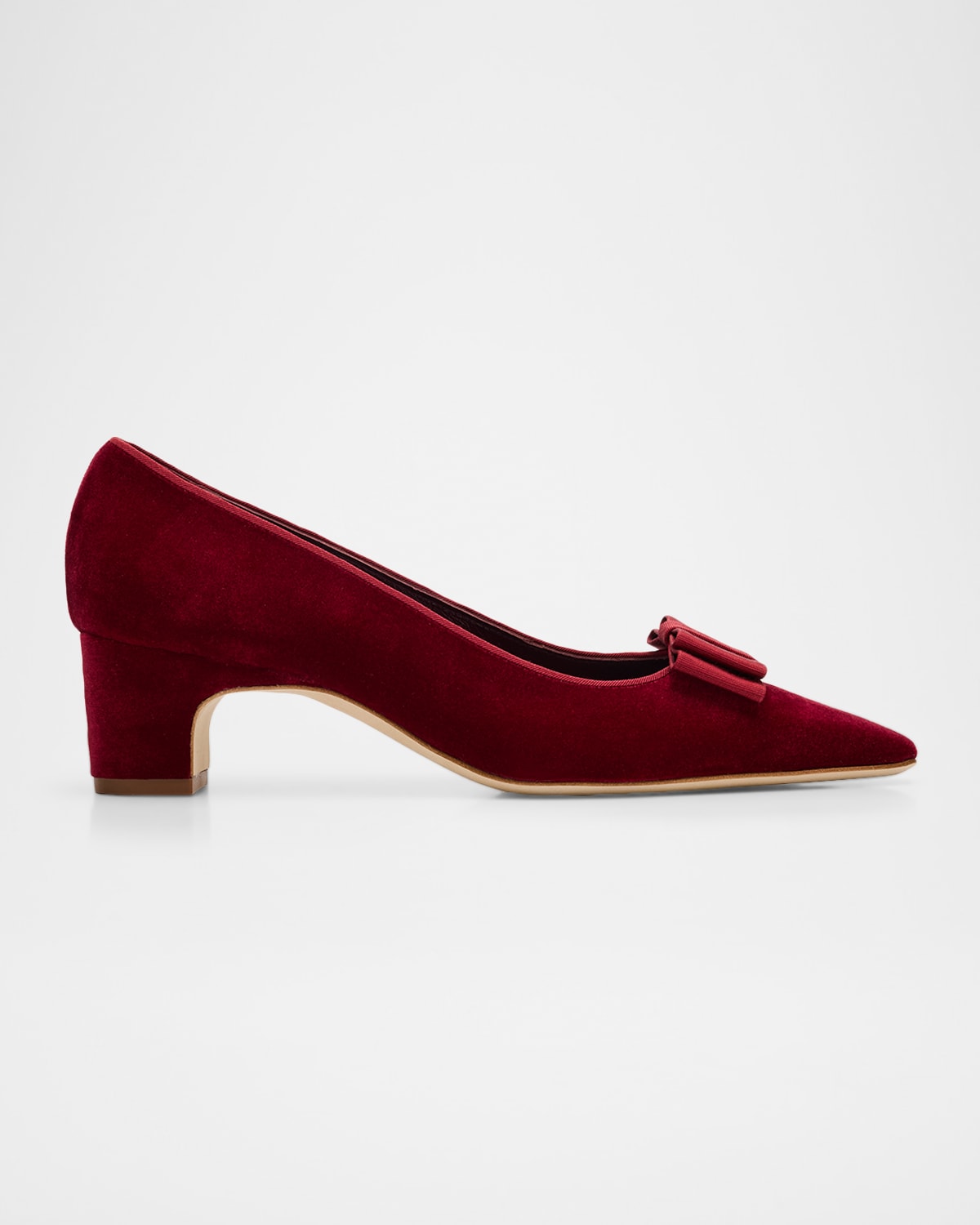 Manolo Blahnik Reador Velvet Bow Pumps In Black