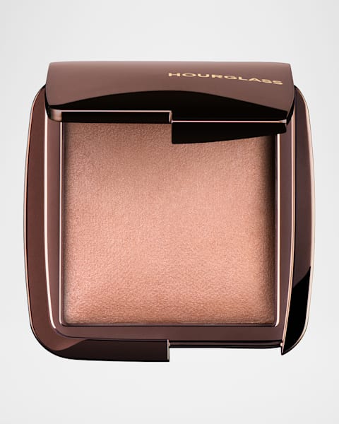 La Mer 1.4 oz. The Radiant SkinTint Broad Spectrum SPF 30 | Neiman