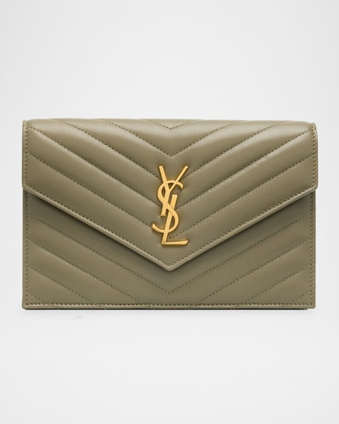 Iconic Wallet on Chain in Metallic Leather 