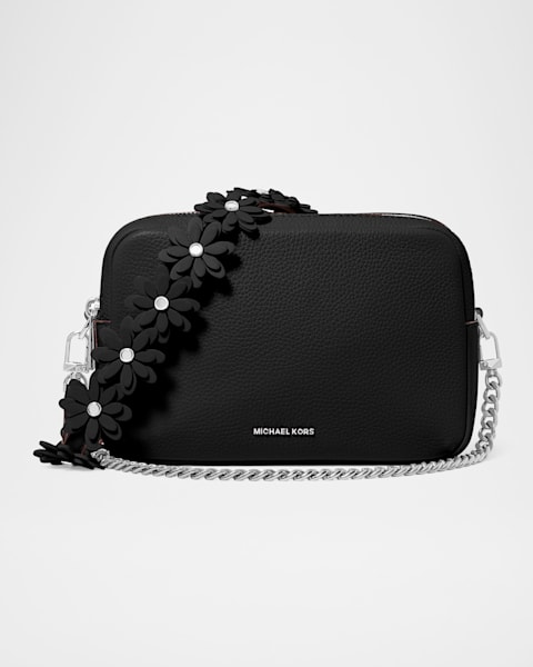 GIVENCHYスタッズ装飾の黒レザーケース Givenchy Antigona Mini Top Handle Bag in Grained Leather | Neiman