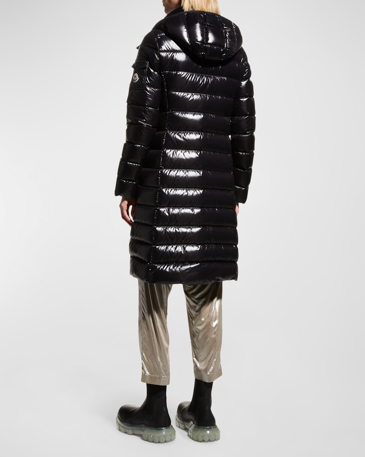 Moncler moka shiny fitted 2025 puffer coat with hood