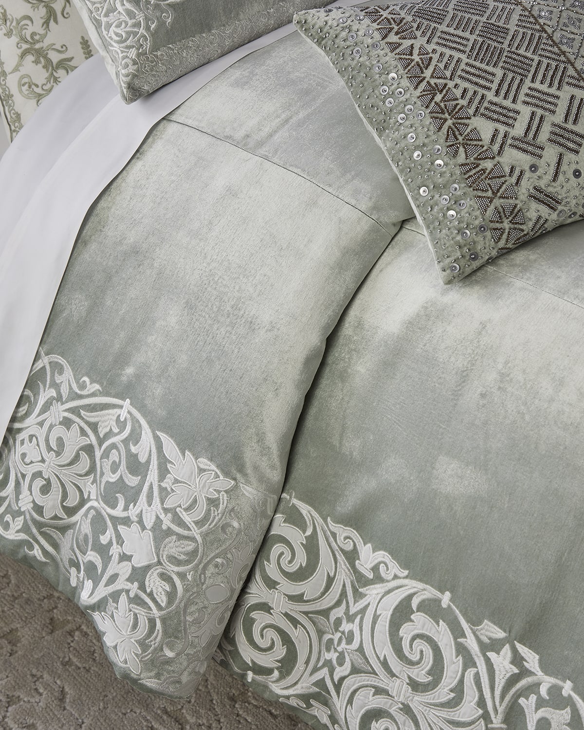 Callisto Home Bandalia Scroll Queen Duvet | Neiman Marcus