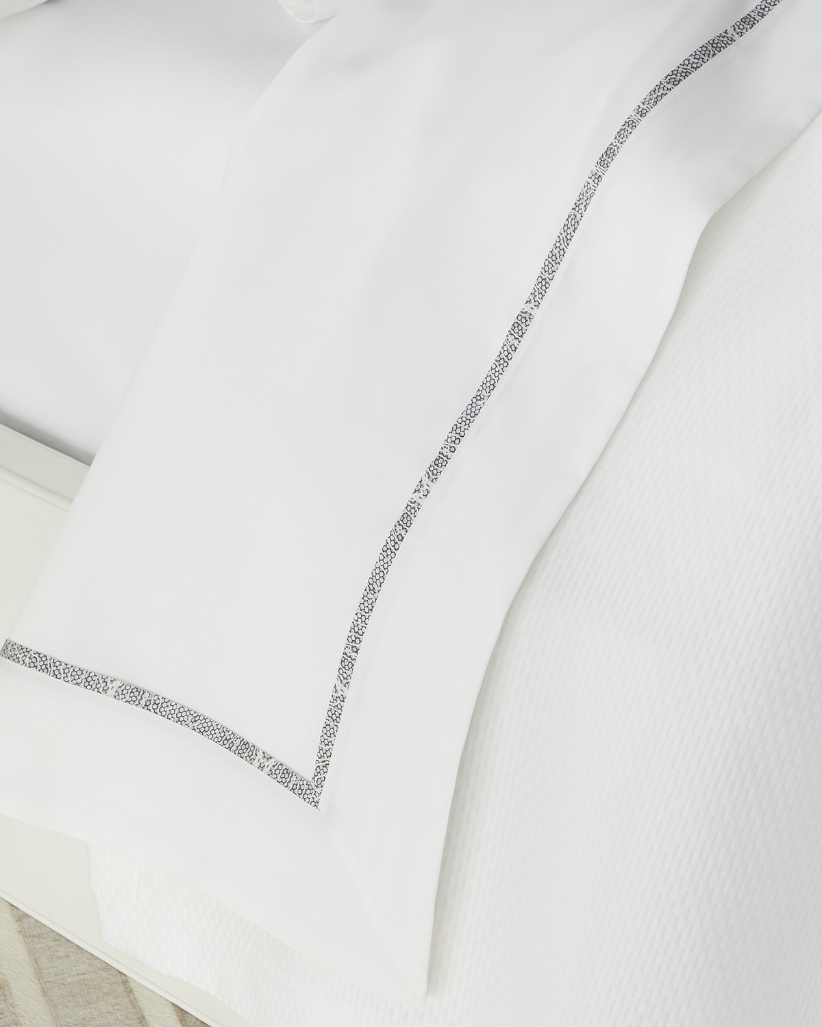 Twin Flat Sheet 74X114 - Diamante Collection - By Sferra