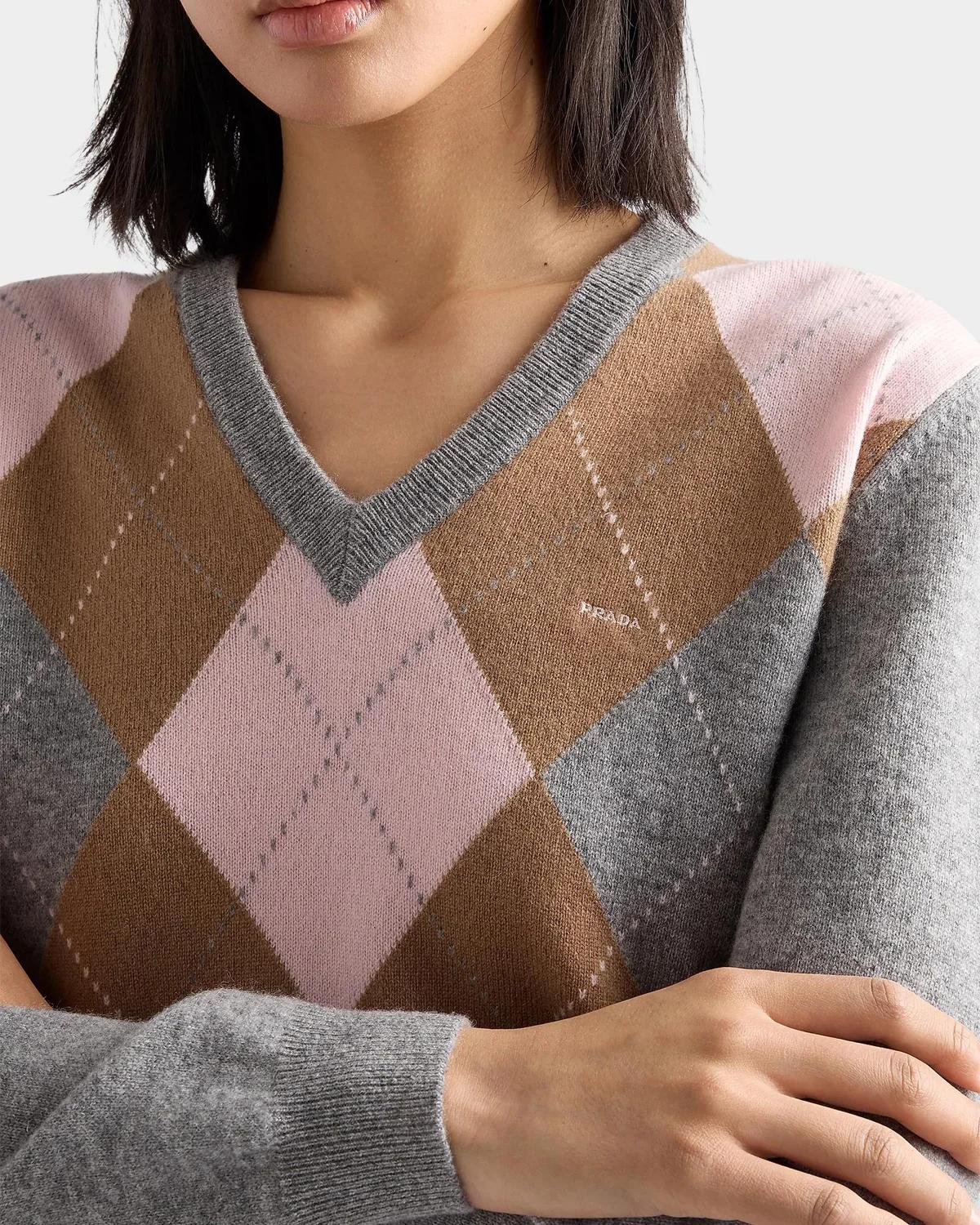 Argyle Cashmere V-Neck Sweater - thumbnail 6