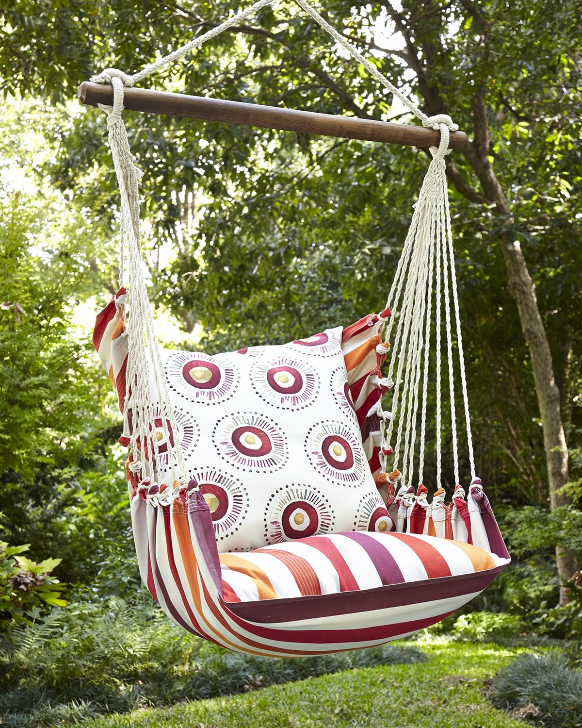 Magnolia Casual Graphic Swing