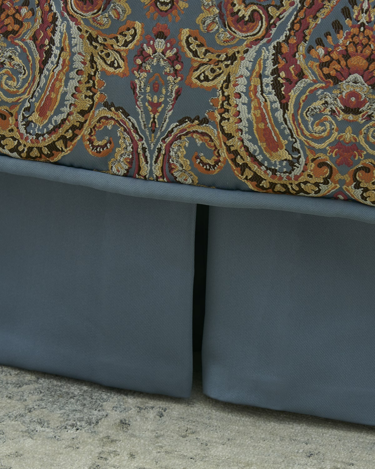 Austin Horn Collection Rowen Box Pleated Dust Skirt, Queen