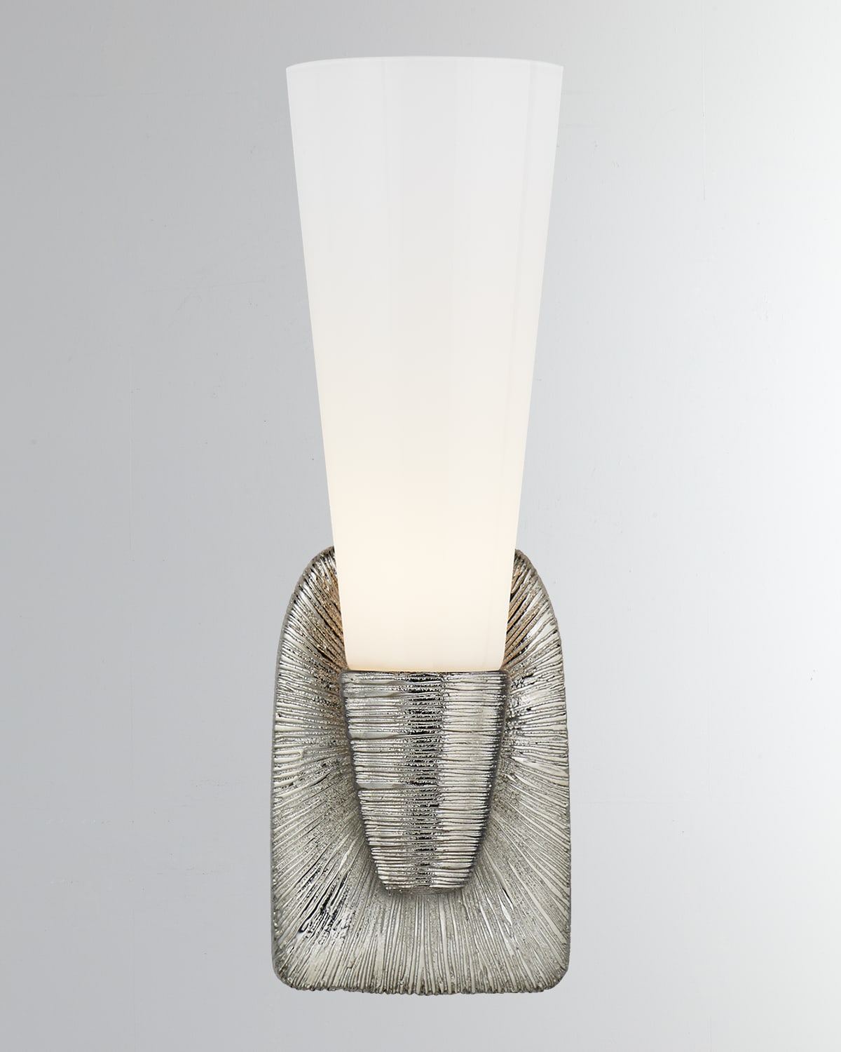 Visual Comfort Signature Utopia Small Single Bath Sconce By Kelly Wearstler | Thumbnail 3 Visual Comfort Signature Utopia Small Single Bath Sconce By Kelly Wearstler | Thumbnail 3