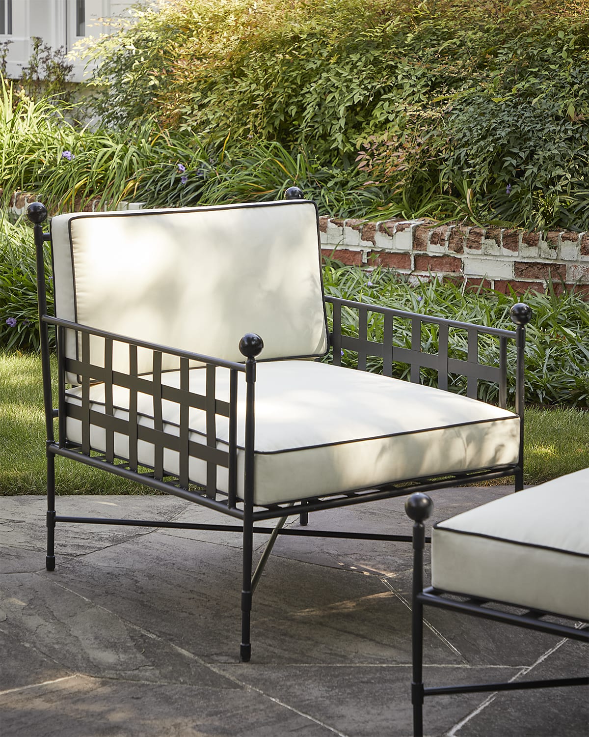  Avery Neoclassical Outdoor Lounge Chair