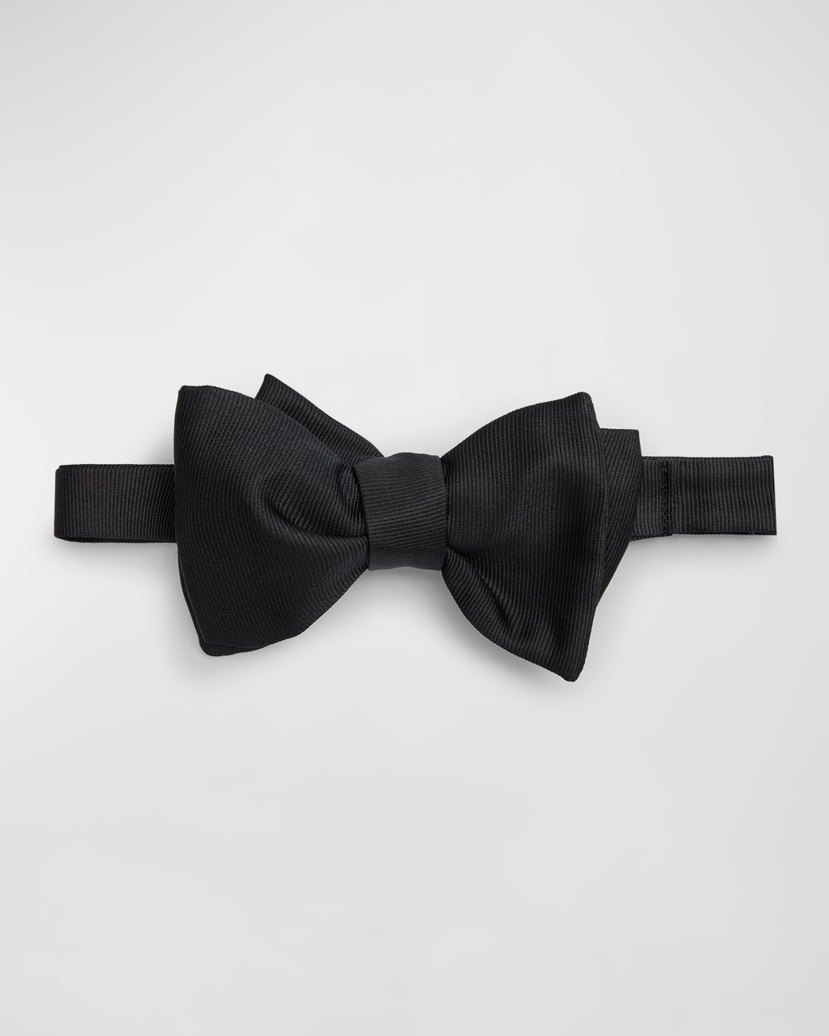 Giorgio Armani Men 's Silk Grosgrain Bow Tie, Black Pattern