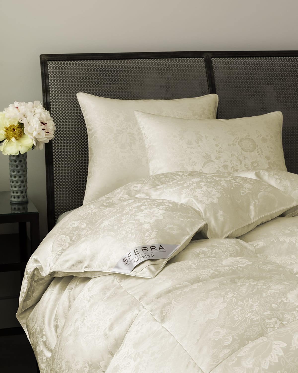 King Duvet Cover 106X92 - Saxon Collection - By Sferra