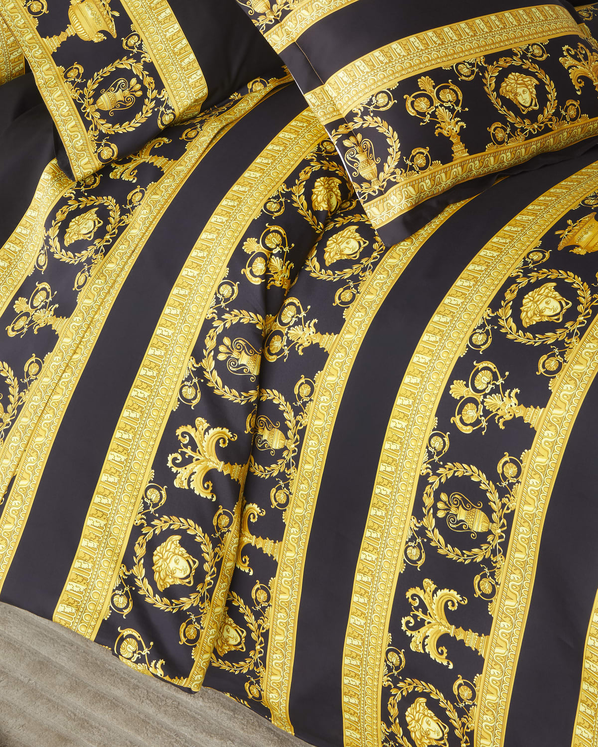 Versace Barocco Robe King Duvet Cover In Black Gold