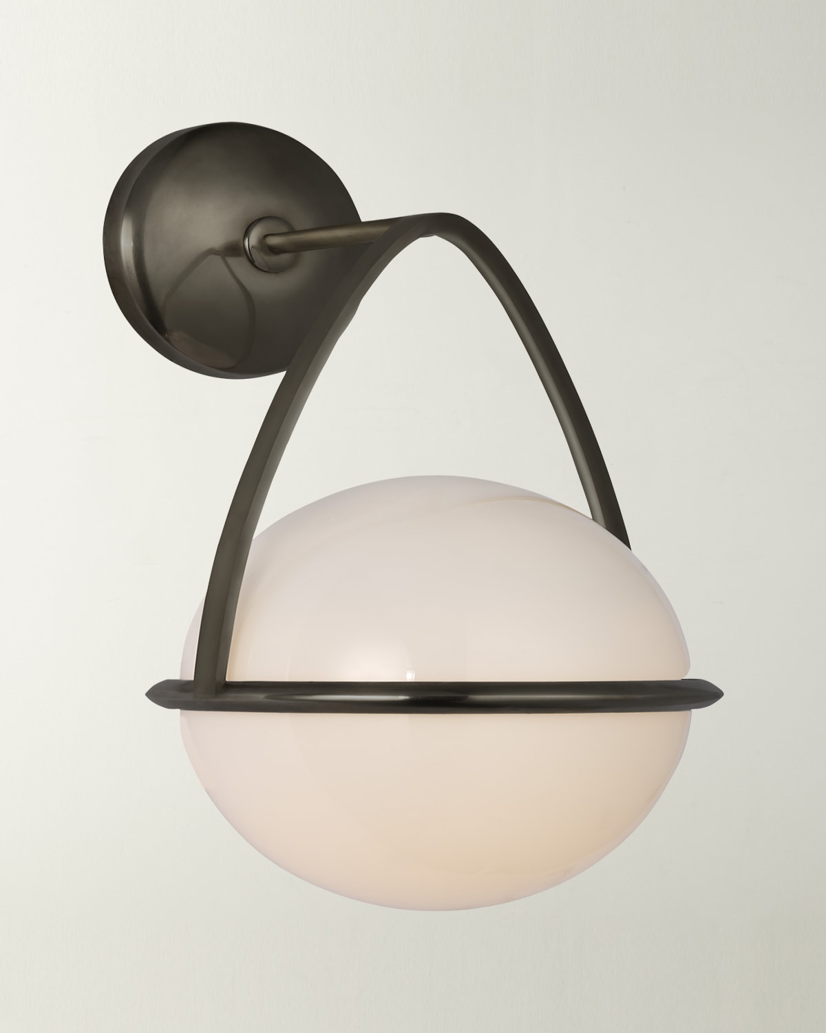 Visual Comfort Signature Lisette Bracketed Sconce By AERIN | Thumbnail 2 Visual Comfort Signature Lisette Bracketed Sconce By AERIN | Thumbnail 2