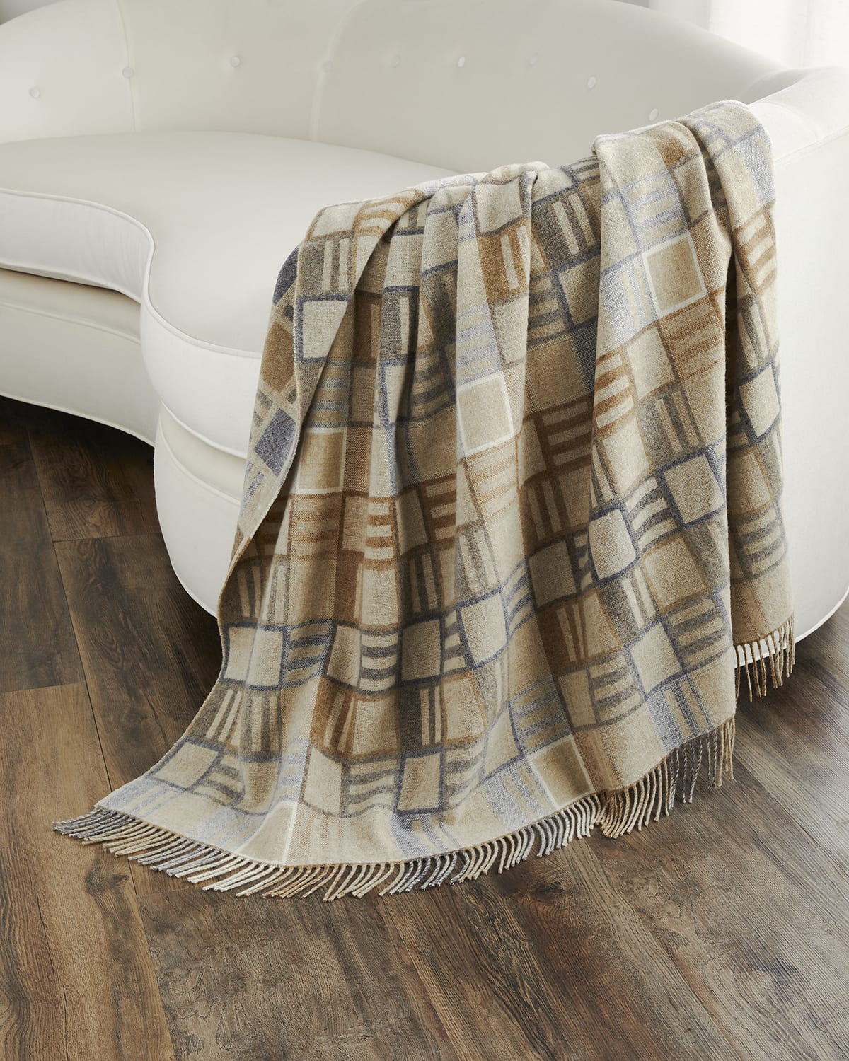 Designers Guild Bainbridge Natural Throw, 73X55 | Thumbnail 4 Designers Guild Bainbridge Natural Throw, 73X55 | Thumbnail 4