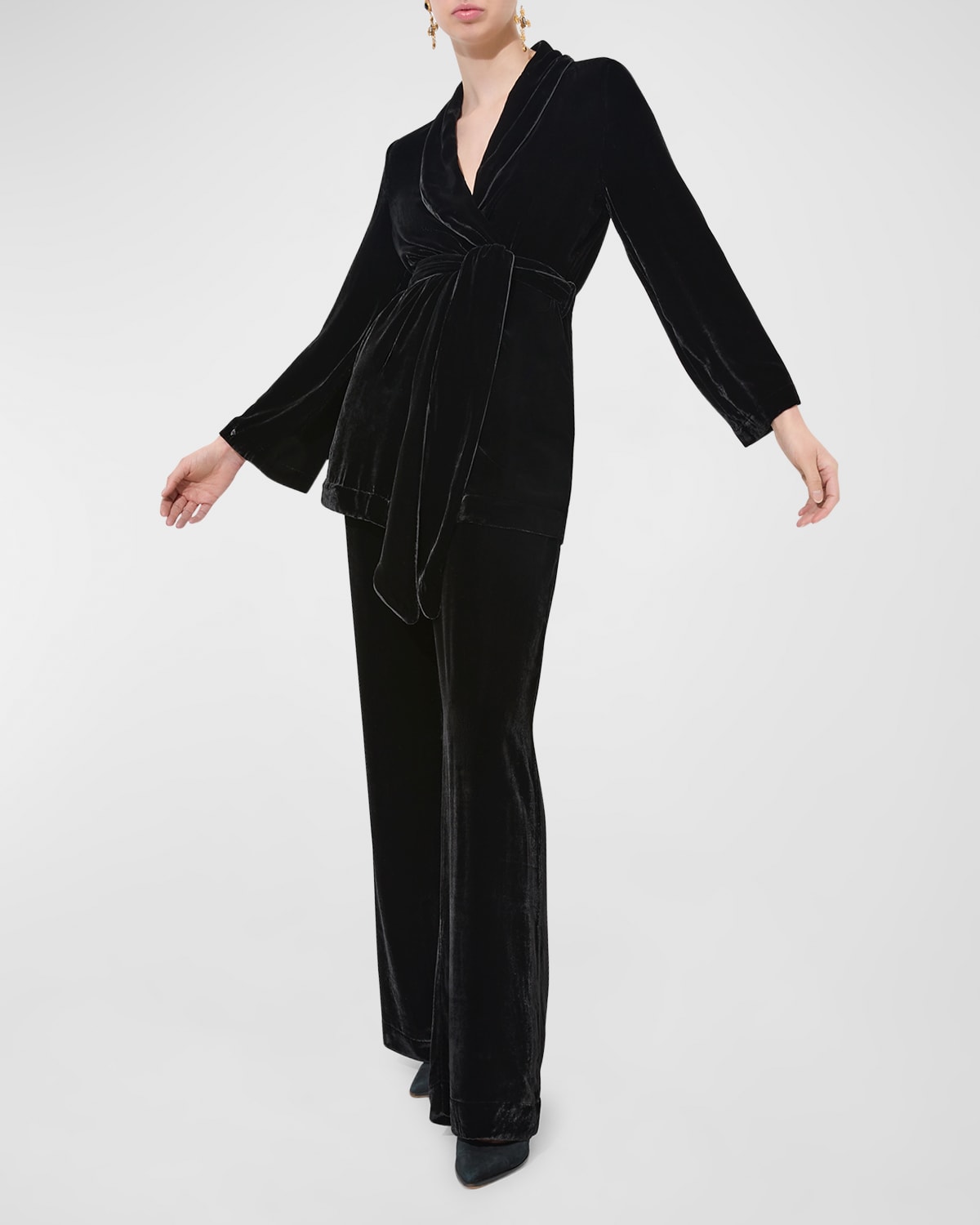SLEEPING WITH JACQUES Bon Vivant Shawl-Collar Mini Velvet Robe