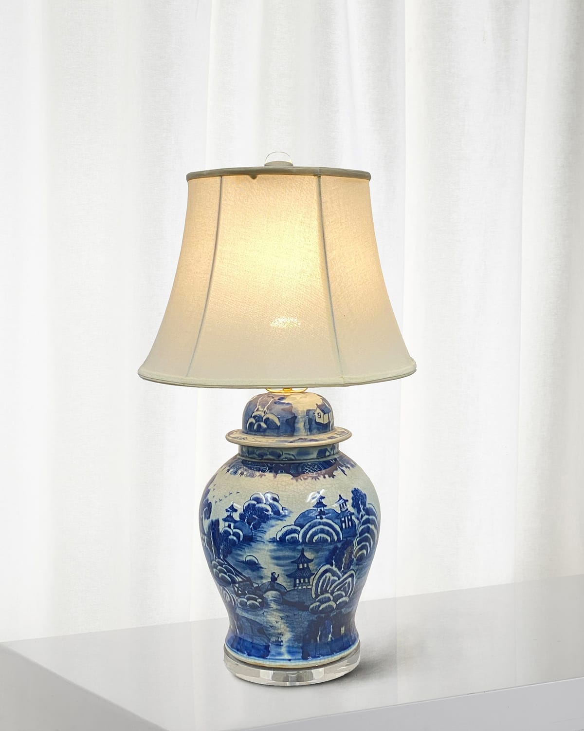 Winward Home Chinoiserie Ceramic Lamp, 28" | Thumbnail 3 Winward Home Chinoiserie Ceramic Lamp, 28" | Thumbnail 3