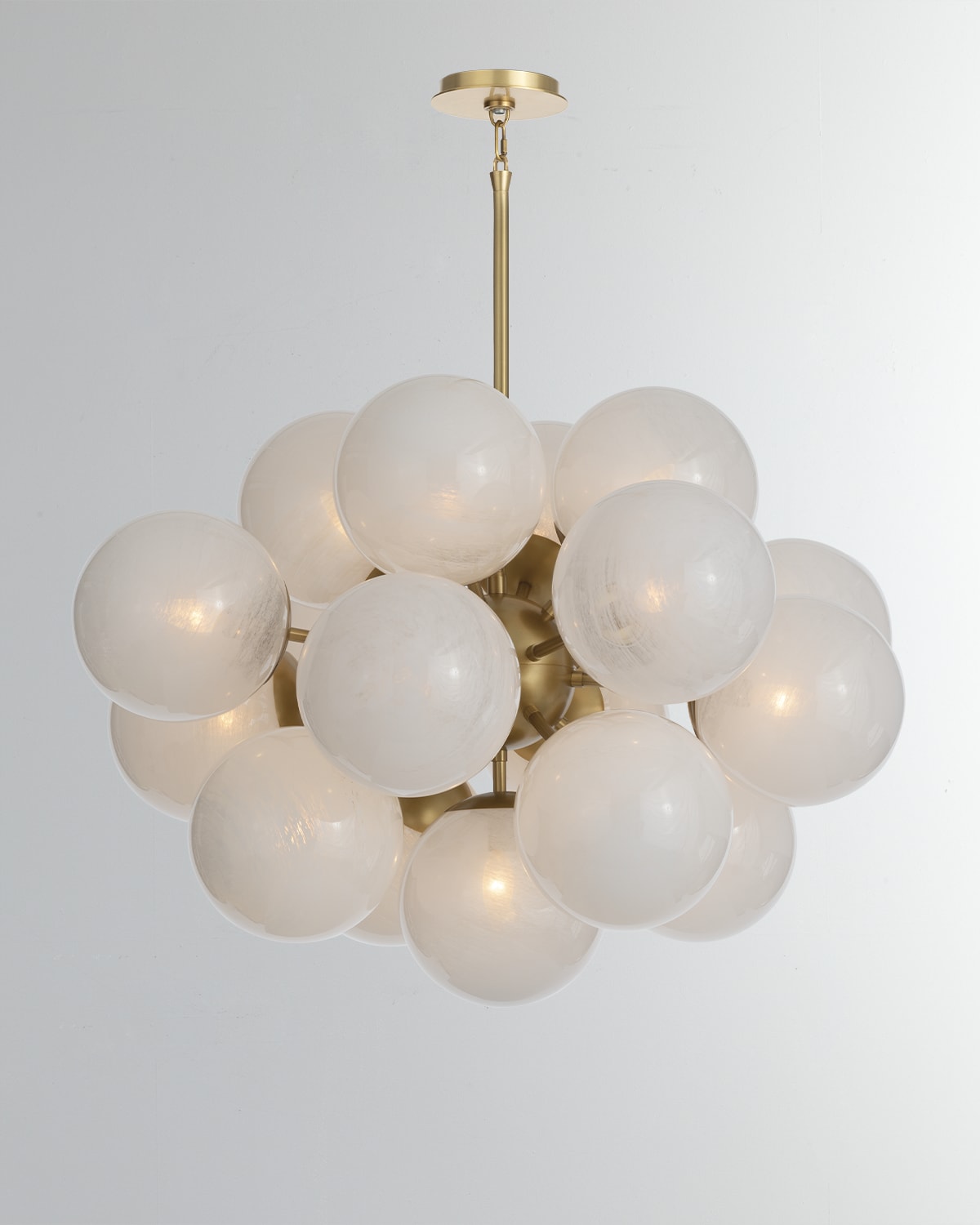 Regina Andrew Shine 34" 17-light Chandelier, Swirl Glass